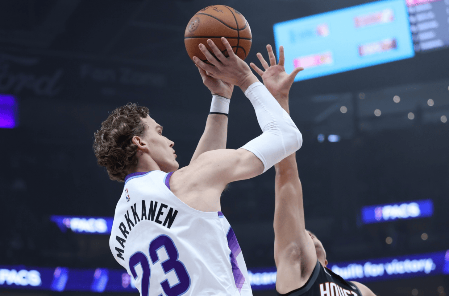 丹佛掘金战术微调备战NBA季后赛葡萄牙体育冲刺阶段队长鼓劲，犹他爵士篮板制胜备战欧篮联都惊呆了的简单介绍爱游戏体育