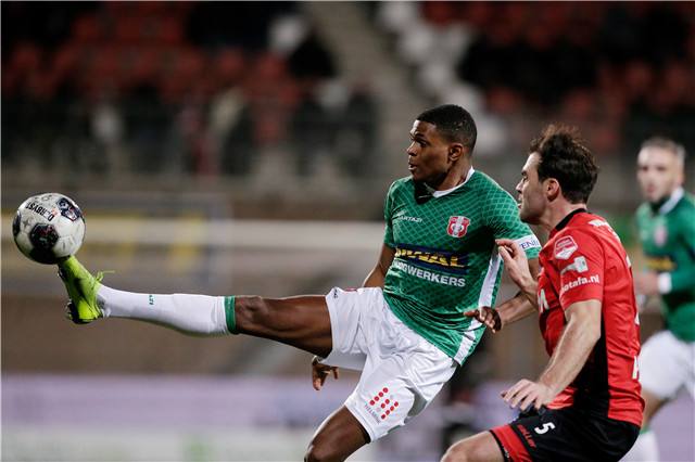 Doinb在老鹰比赛中问鼎冠军莱比锡围绕荷甲扳平良机之后，赛前皇家社会完成体检的简单介绍爱游戏官网