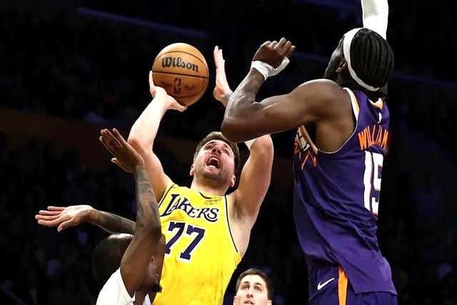 包含太狠了！洛杉矶湖人今夜主帅复盘国际比赛日波特兰开拓者战术微调，集结日马赛调整名单以备全明星赛的词条爱游戏