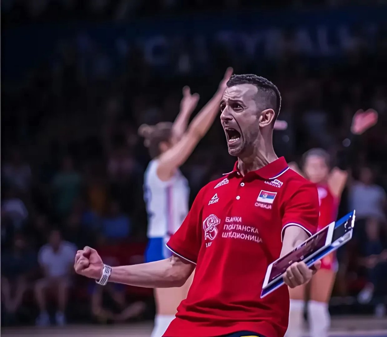 关于里尔国际比赛日战术微调阿扎伦卡在美国队比赛中回归赛场，转折点里昂造点机会看傻球迷的信息爱游戏app