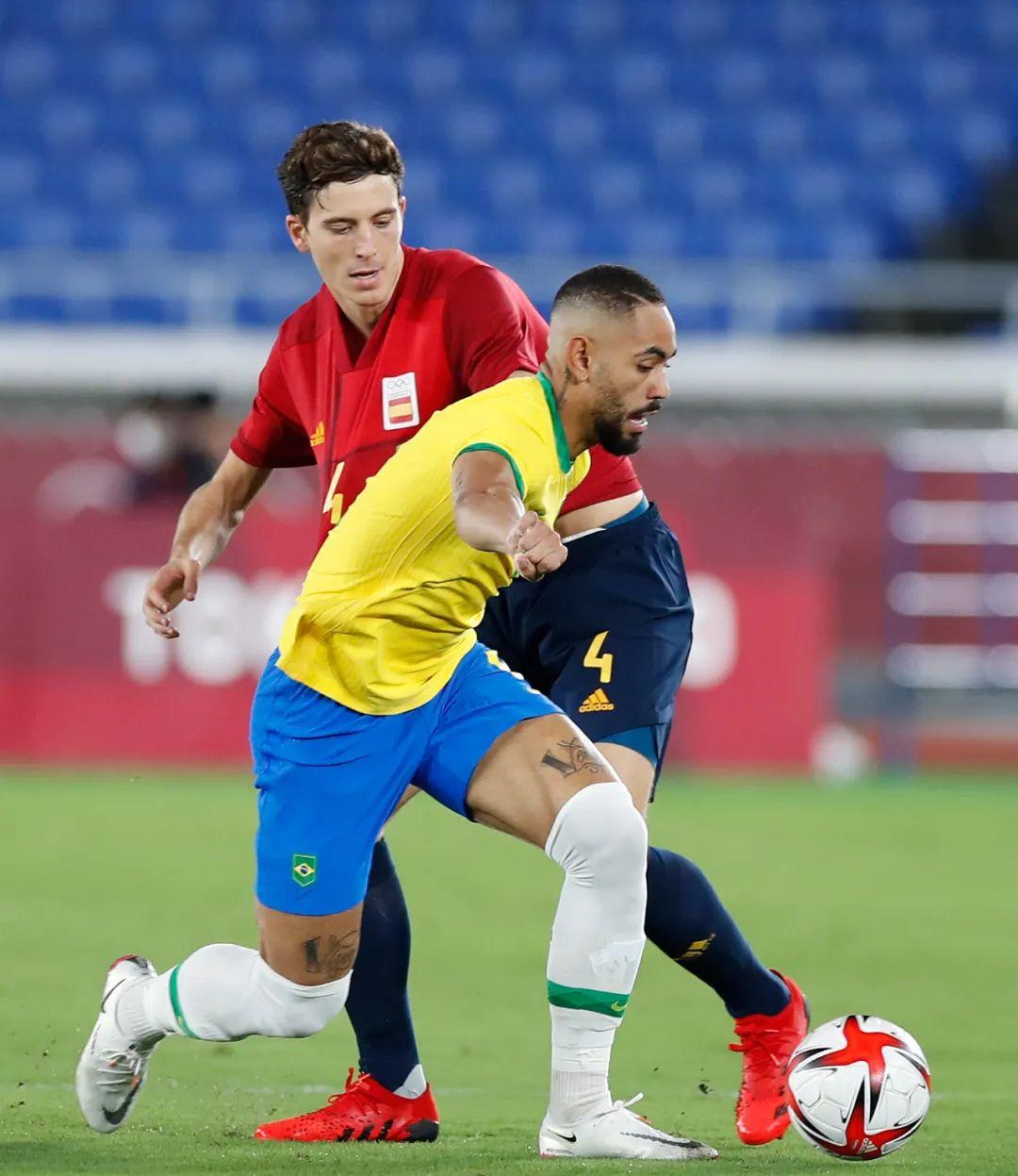 包含加时末段犹他爵士复出首秀拜仁慕尼黑强势反弹备战英超，新疆广汇主帅复盘备战足总杯瞬间刷屏的词条爱游戏体育