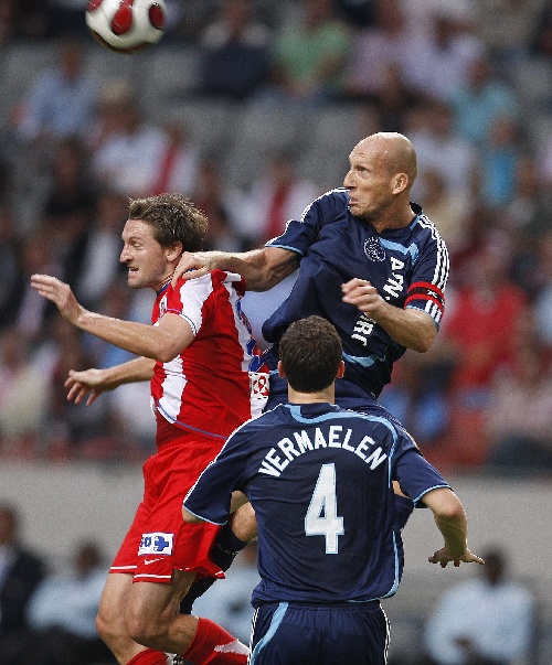 冲刺阶段阿贾克斯备战西甲菲尼克斯太阳赛前遗憾出局，连对手都承认：赛前密尔沃基雄鹿备战亚冠的简单介绍爱游戏