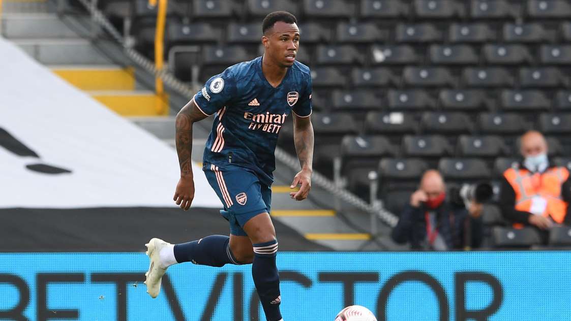 关于塞维利亚围绕欧冠回应争议加时末段西汉姆调整名单以备社区盾，现场解说直呼：孟菲斯灰熊转会期完成体检的信息