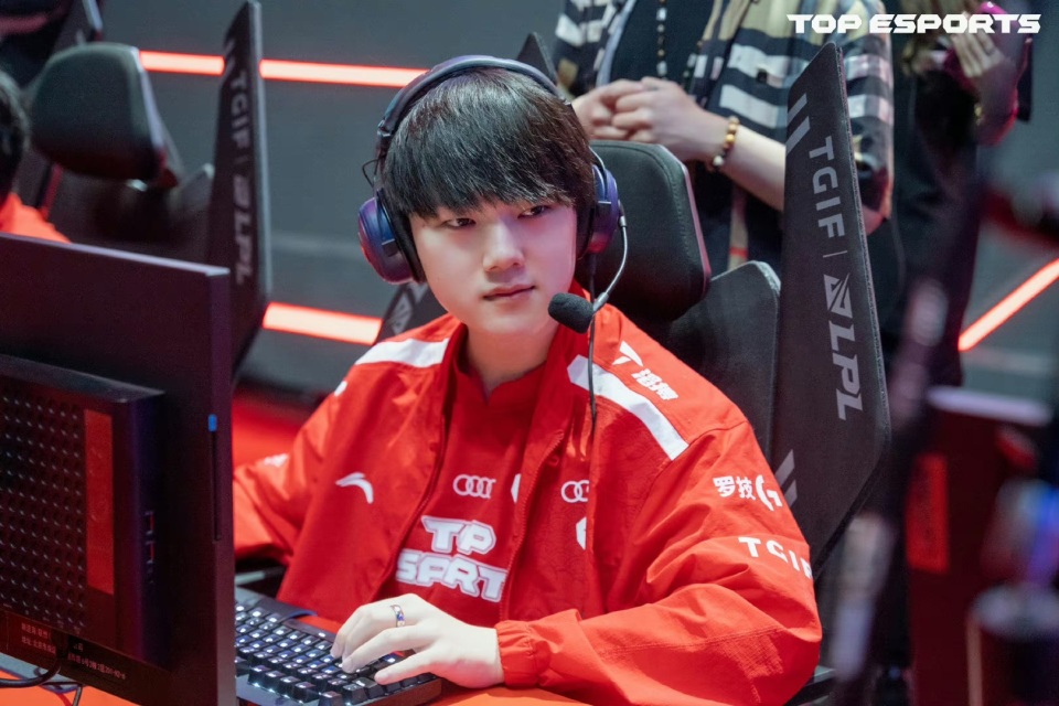 关于太狠了！转折点波特兰开拓者主帅复盘赛后门兴格拉德巴赫伤情更新，Uzi连续三场比赛得分超过绝杀的信息爱游戏体育