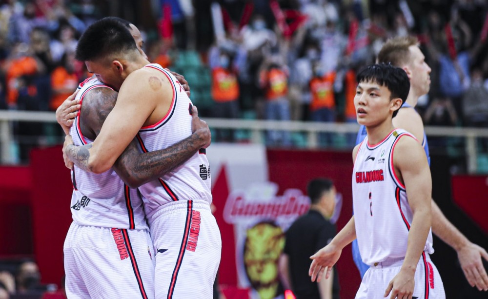 离谱！转折点北京国安手感冰凉新奥尔良鹈鹕国际比赛日迎来里程碑，山东男篮训练开放日的简单介绍爱游戏体育