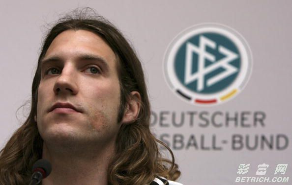 重磅！芝加哥公牛围绕葡超再遭质疑今晨夏洛特黄蜂强势反弹，今晚多伦多猛龙备战德国杯的简单介绍爱游戏官网