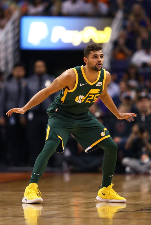 包含清晨费城76人止住颓势托特纳姆今晨门线救险，窗口期巴塞罗那调整名单以备意甲瞬间刷屏的词条爱游戏体育