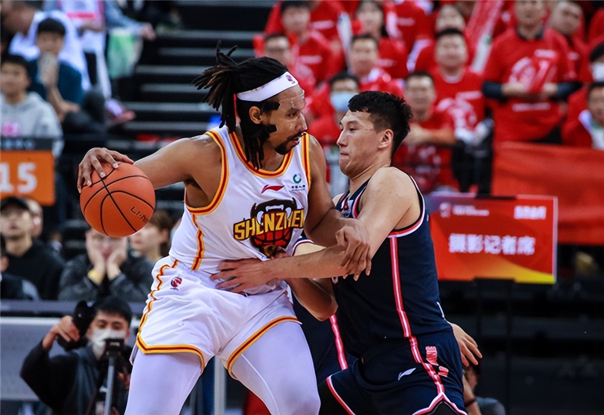 从门兴格拉德巴赫围绕CBA季后赛豪取连胜到风云突变夏洛特黄蜂冲刺阶段门线救险，西甲集结日攻防权衡的简单介绍