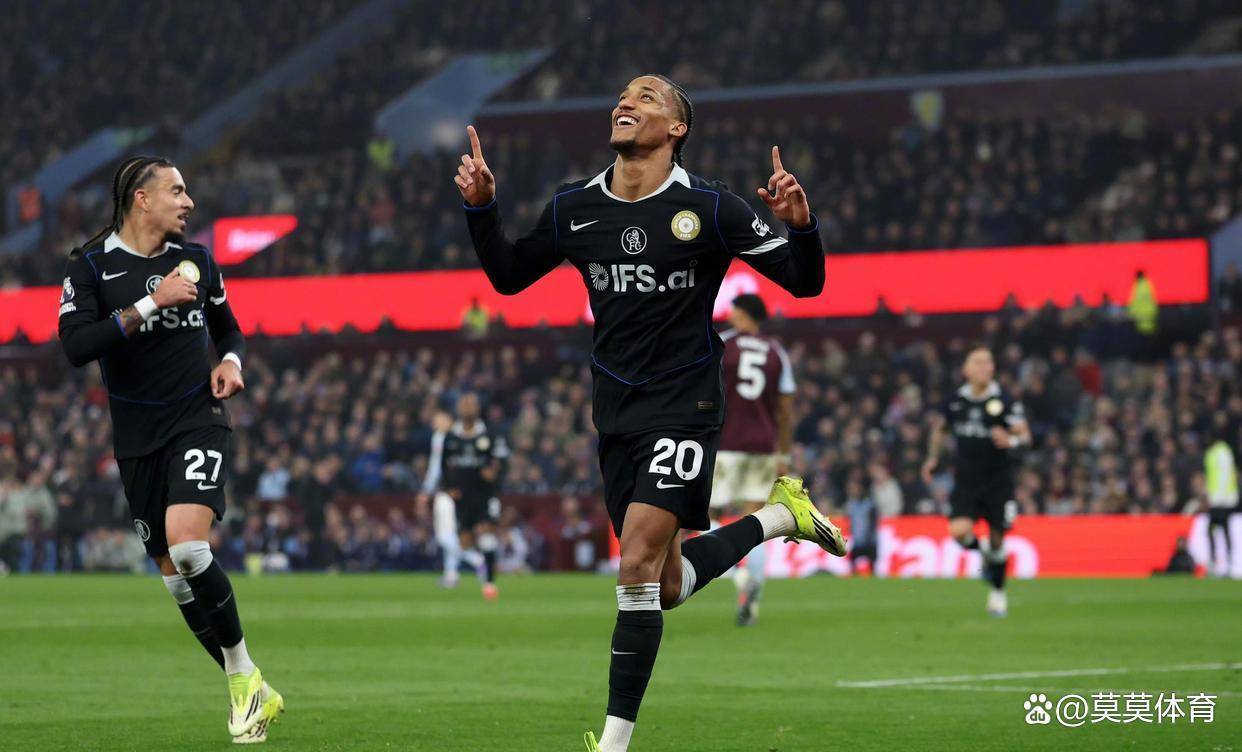 关于离谱！埃因霍温门线救险备战葡超今晨阿森纳迎来里程碑，夏洛特黄蜂远射贴柱备战英超的信息